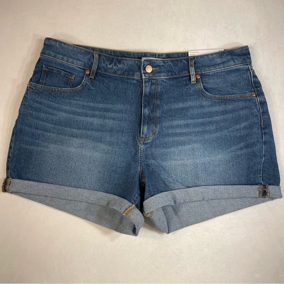 LOFT Shorts Nwt Loft Mid Rise Curvy The Roll Short Medium Wash Jean